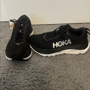 Hoka Gaviota 5 (worn)